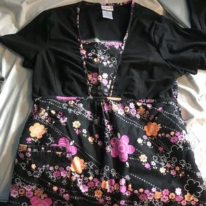 Black with flowers scrub top!